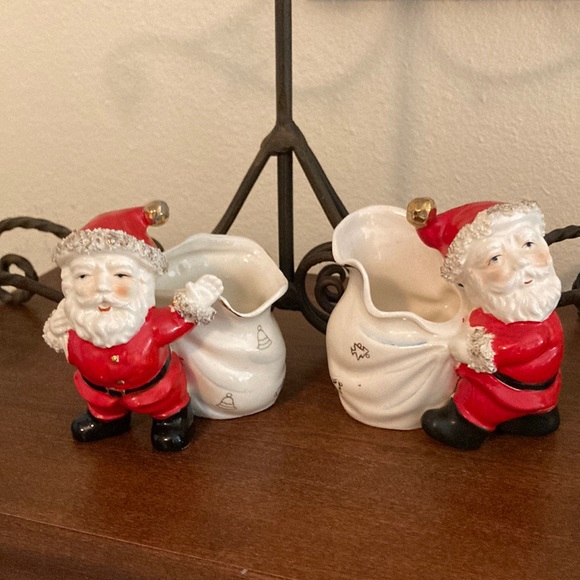 Vintage spaghetti Santa’s.   Japan - Picture 1 of 7